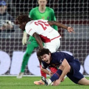 kaiyun-【欧冠】两回合多打一人，大巴黎总分5比4赢下内战